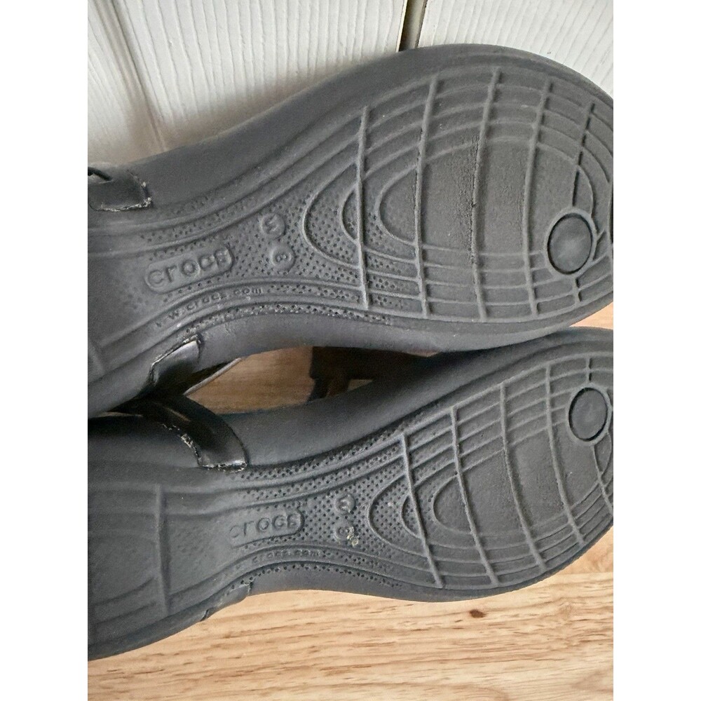 Crocs Isabella T-Strap Black Sandals Womens Sz 8 Jelly Comfort Lightweight - Picture 9 of 10